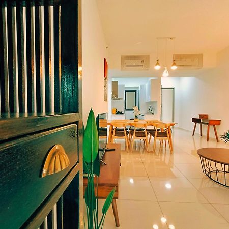 Beacon Executive Suite At Georgetown For 10Pax And 2 Bed Room Экстерьер фото