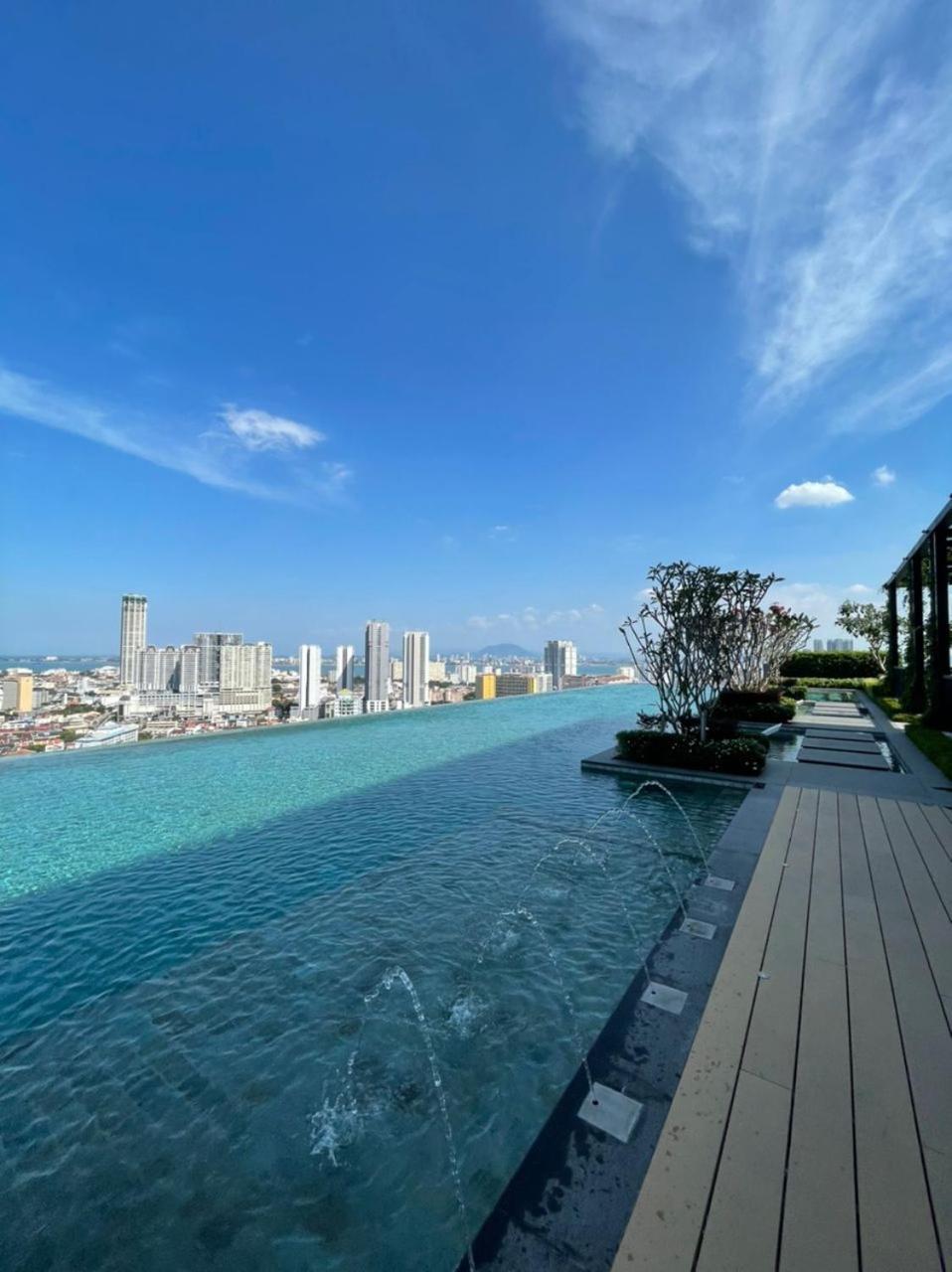 Beacon Executive Suite At Georgetown For 10Pax And 2 Bed Room Экстерьер фото